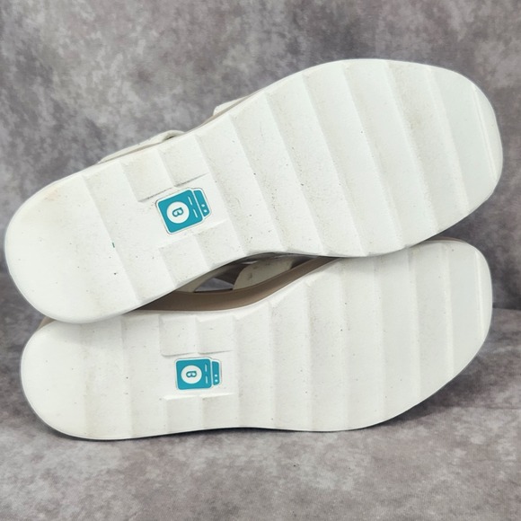 Bzees White Embellished Rhinestone Wedge Sandals Shoes Womens 10 Flip Flop Thong - Picture 8 of 8